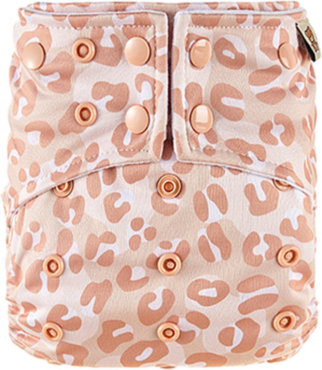 68dc0178e463e1c556e3e3080dbbce808d492c753e32d35c8f5e6.jpg HappyBear | Pocketluier - Roar | Wasbare luier | Onesize - 5kg t/m 17kg | Dubbele lekgoten - minder kans op doorlekken | Dubbele pocketopening | Inclusief bamboe booster & microvezel booster - Afbeelding 1